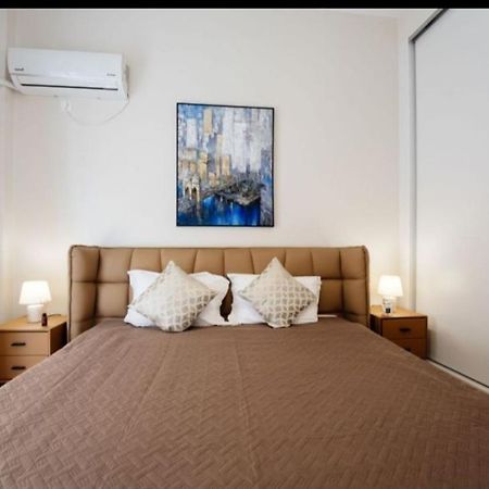 Brand New Apartment Nearby Metro アテネ エクステリア 写真