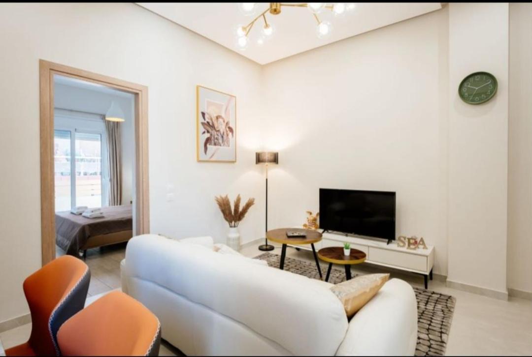 Brand New Apartment Nearby Metro アテネ エクステリア 写真