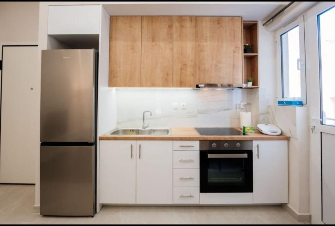Brand New Apartment Nearby Metro アテネ エクステリア 写真
