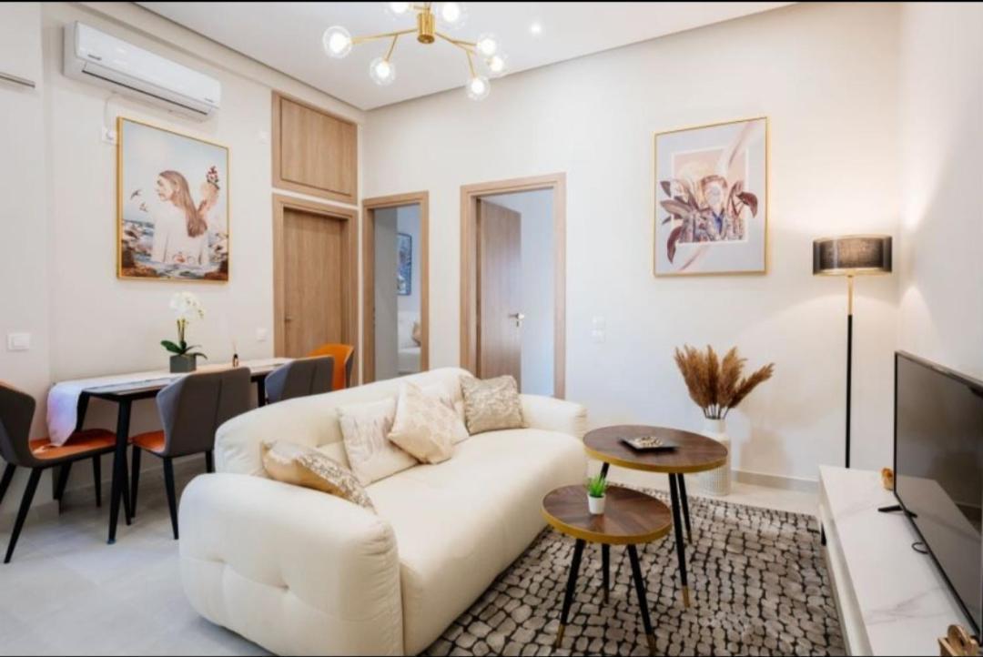 Brand New Apartment Nearby Metro アテネ エクステリア 写真
